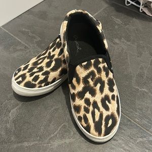 Leopard print Slip on shoes